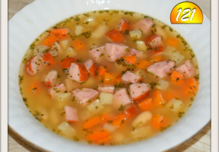zupa pożywna sycąca warzywa kiełbasa fasola fasolowa przepis kuchnia gotowanie smacznie super hit